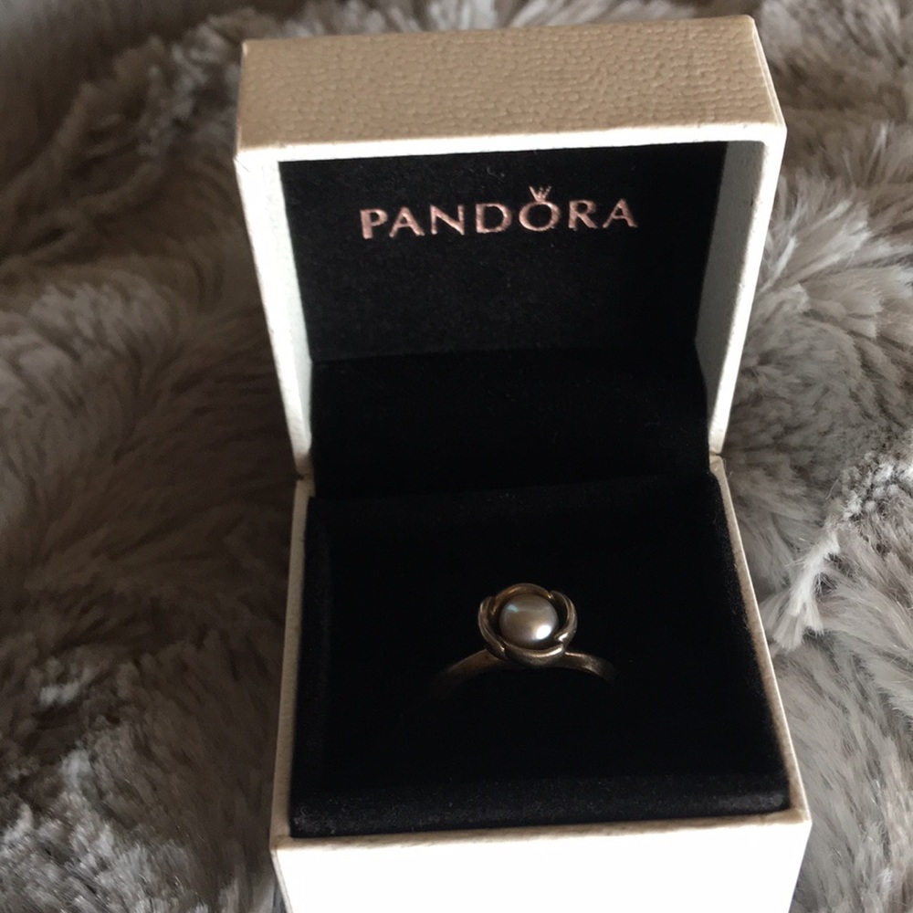 Pandora ring in box size 7